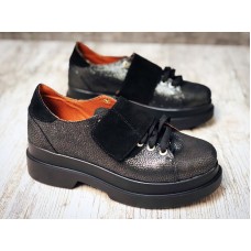 Женские туфли кожаные на высокой подошве цвета разные 0001УКМ