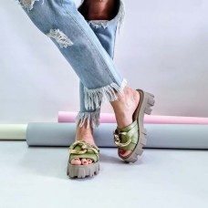 Шлепанцы женские кожаные фурнитура золотая цепь 0098БНМ