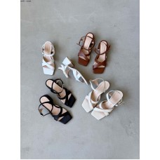 Босоножки на толстом низком каблуке кожаные 10187ТОПС